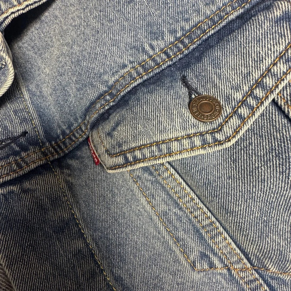 Levi's Light Blue Denim Jacket vintage style trucker jacket - Picture 3 of 5